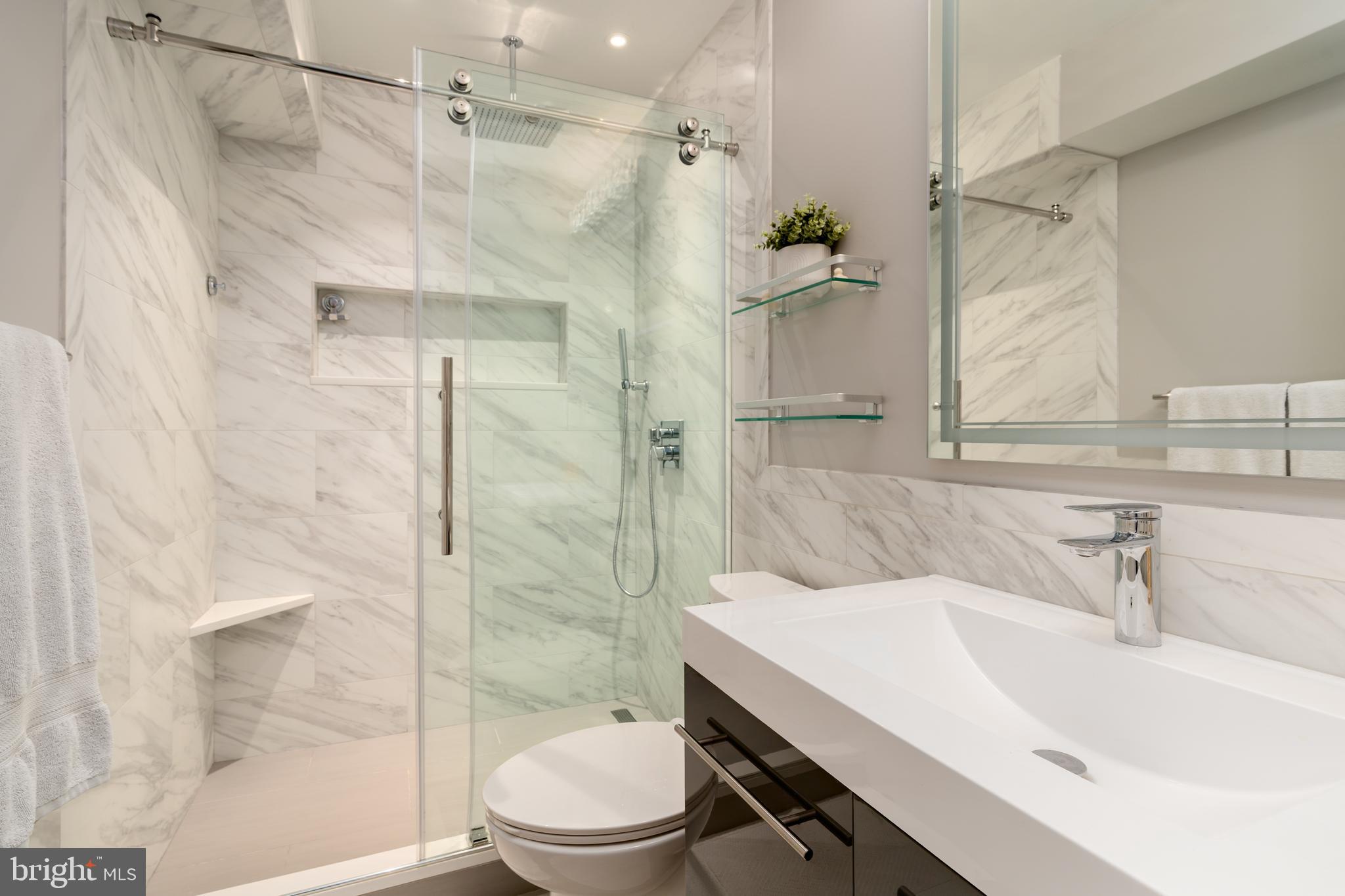 1828 Duffield Lane Alexandria, VA 22307 - Photo 20 of 35 primary bath