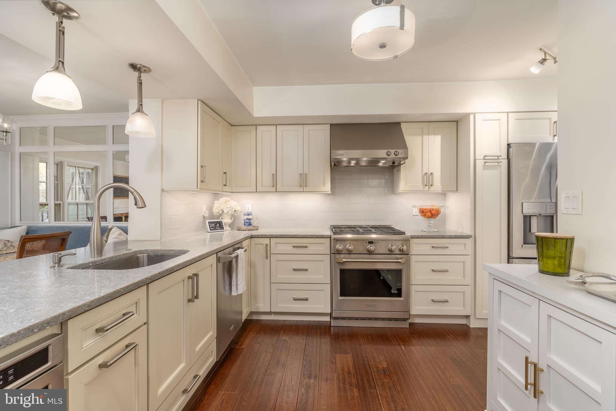 1828 Duffield Lane Alexandria, VA 22307 - Photo 7 of 35