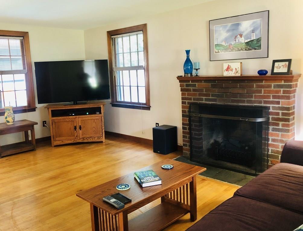 33 Newell Pond Road Greenfield, MA 01301 - Photo 10 of 31 Gallery Image 10