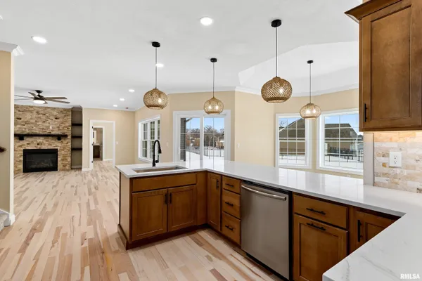 $564,900 | 3735 Grandview Court, Pekin, IL 61554