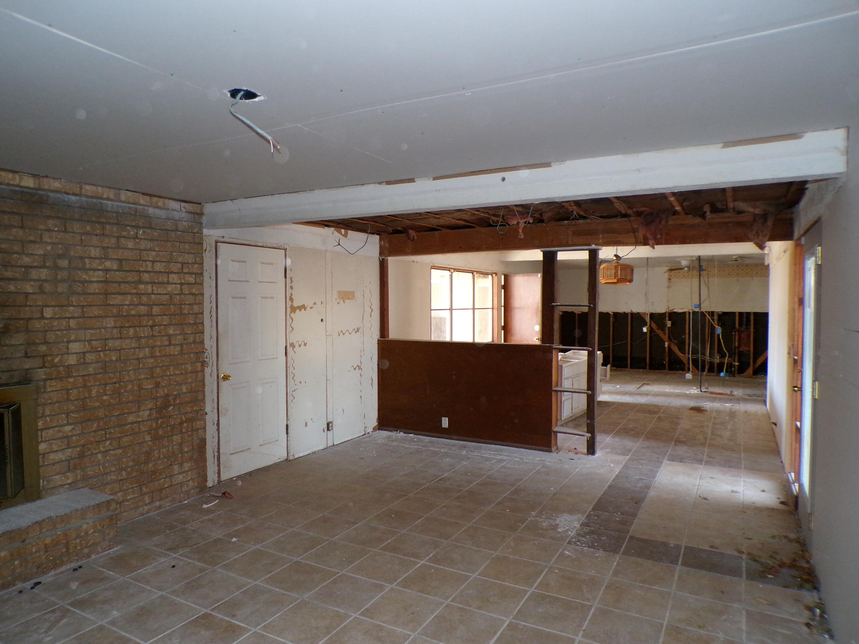 2829 66th Street Lubbock, TX 79413 - Photo 6 of 34 100_0167