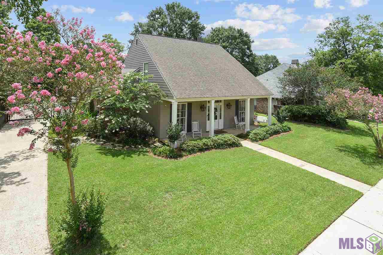 622 Millgate Place Baton Rouge, LA 70808 - Photo 1 of 14 Beautiful curb appeal and new iron gate in driveway.