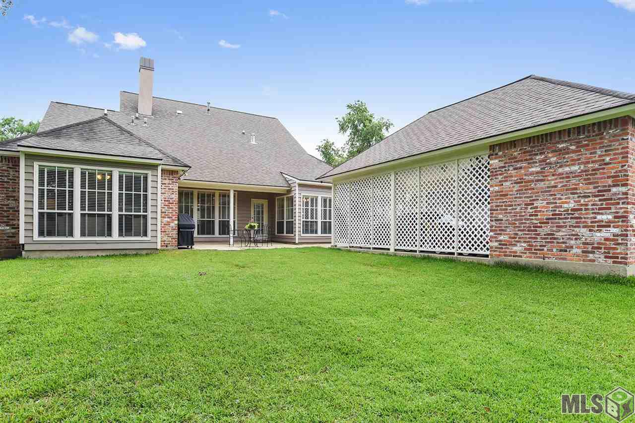 622 Millgate Place Baton Rouge, LA 70808 - Photo 13 of 14 Nice backyard with plenty of space to do almost anything!