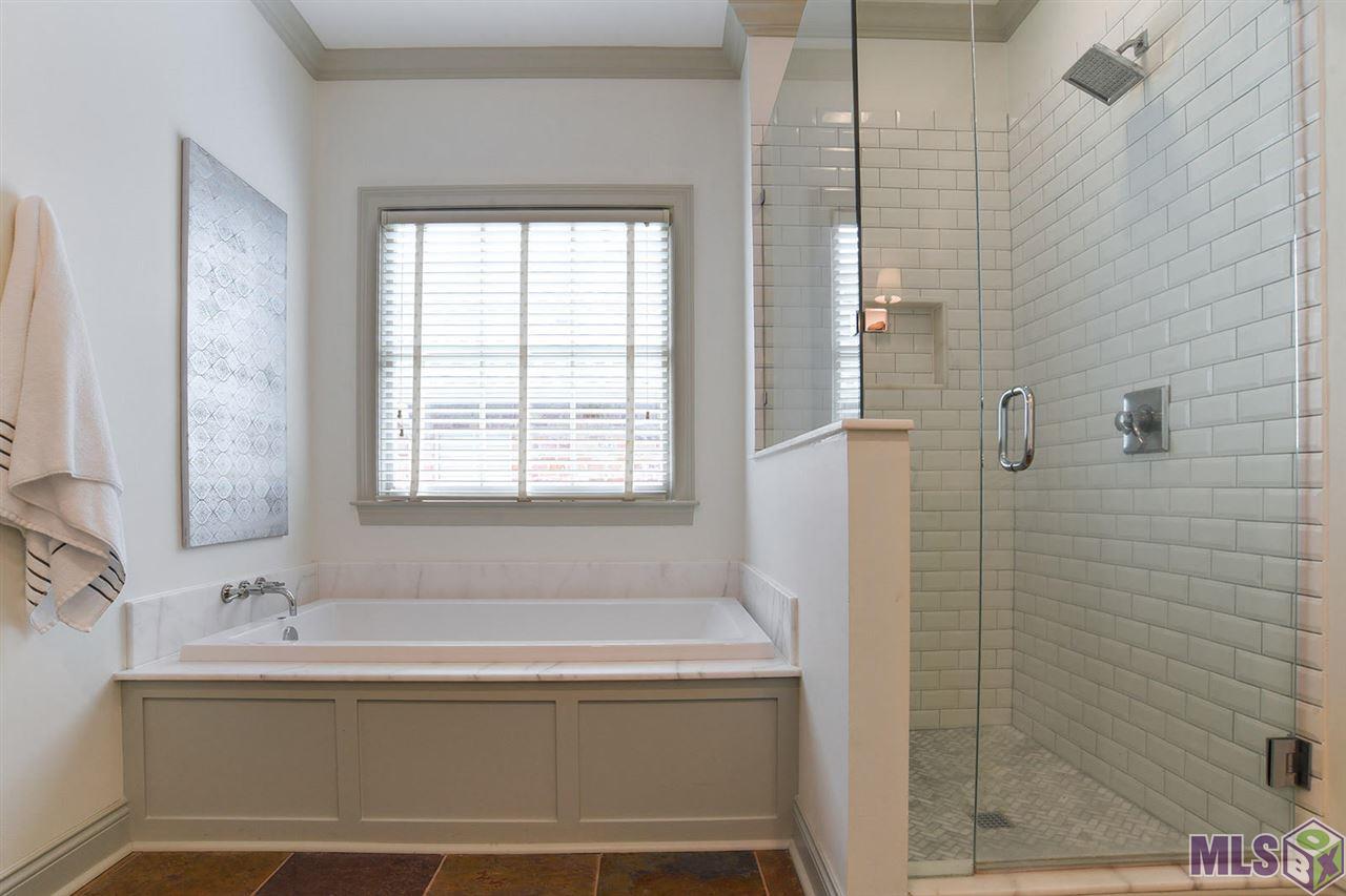 622 Millgate Place Baton Rouge, LA 70808 - Photo 8 of 14 Master bathroom with beautiful shower and tub!
