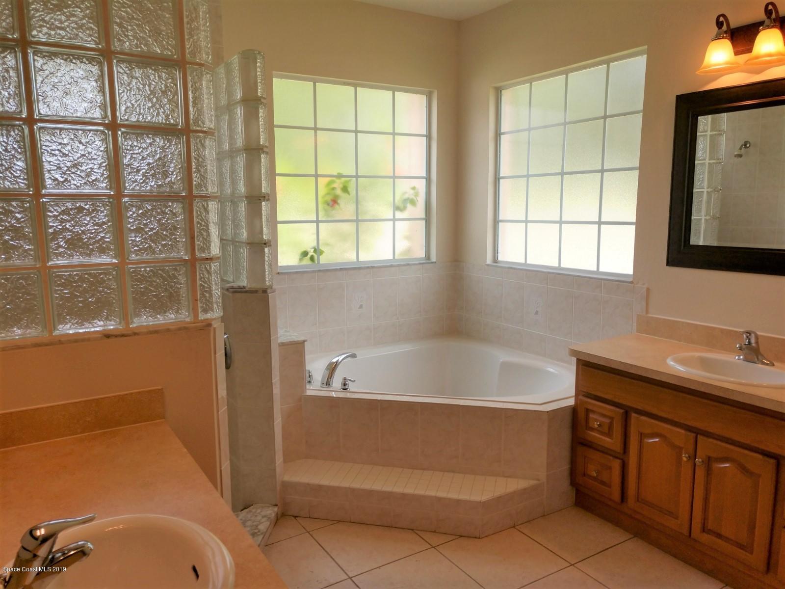 599 Australian Road Northwest Palm Bay, FL 32907 - Photo 15 of 20 IMG_20190709_110840117_HDR