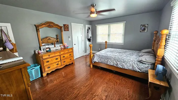 $239,900 | 116 Barker Avenue Southwest, Wise, VA 24293