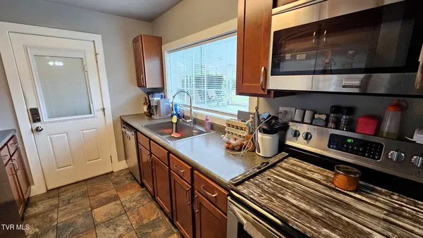 $239,900 | 116 Barker Avenue Southwest, Wise, VA 24293