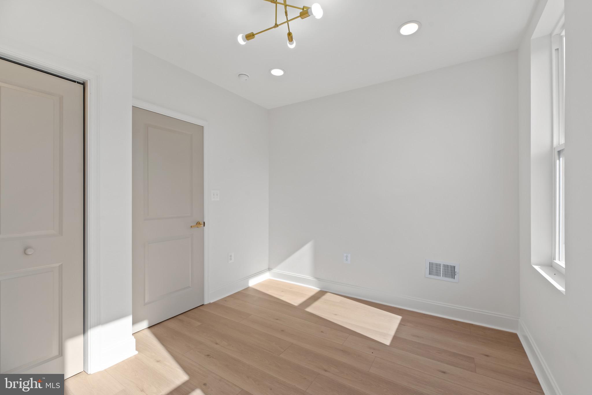 128 North Mount Street Baltimore, MD 21223 - Photo 19 of 40 Gallery Image 19