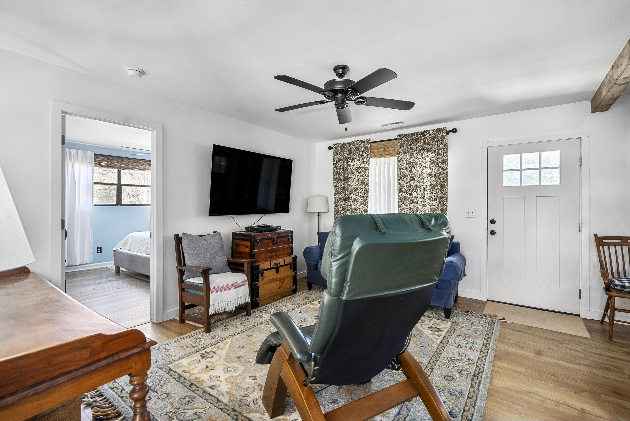 1225 Davis Bridge Road Williston, SC 29853 - Photo 8 of 70 ©MeghannPadgett_1225DavisBridgeRd-12