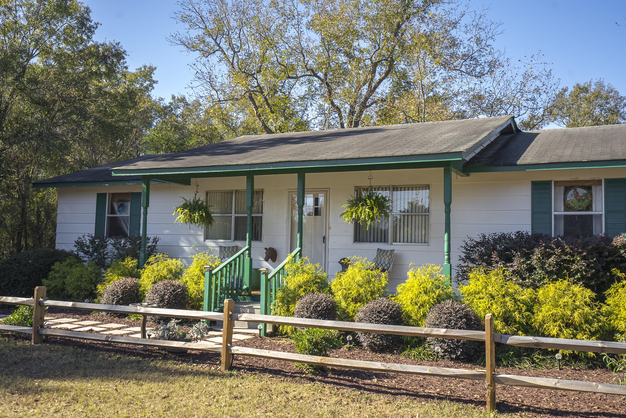 1225 Davis Bridge Road Williston, SC 29853 - Photo 2 of 70 ©MeghannPadgett_1225DavisBridgeRd-4