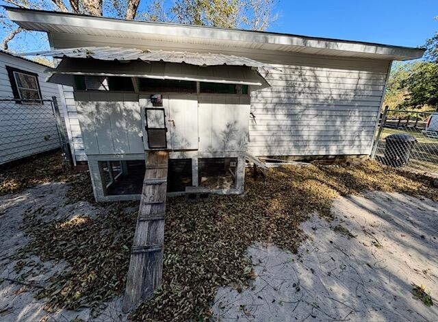 1225 Davis Bridge Road Williston, SC 29853 - Photo 54 of 70 Chicken coop with enclosed yard