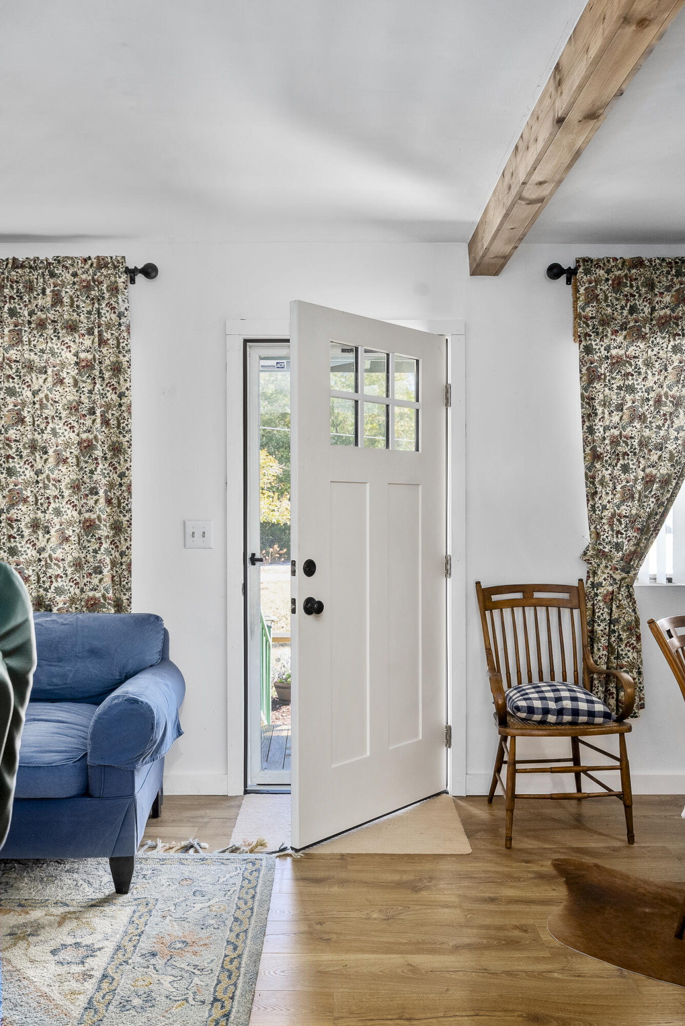 1225 Davis Bridge Road Williston, SC 29853 - Photo 6 of 70 ©MeghannPadgett_1225DavisBridgeRd-10