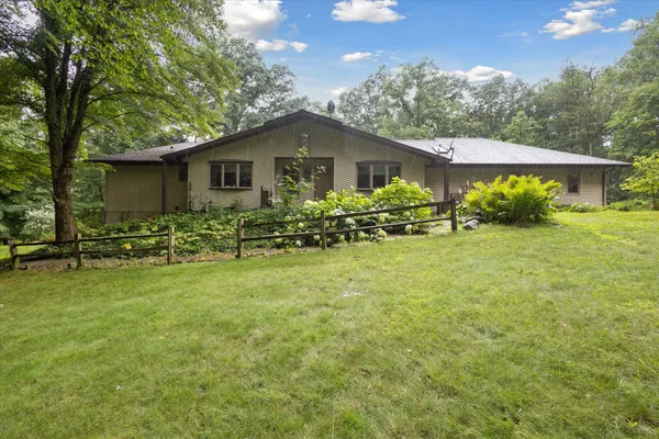 $525,000 | 10660 D Drive South, Ceresco, MI 49033