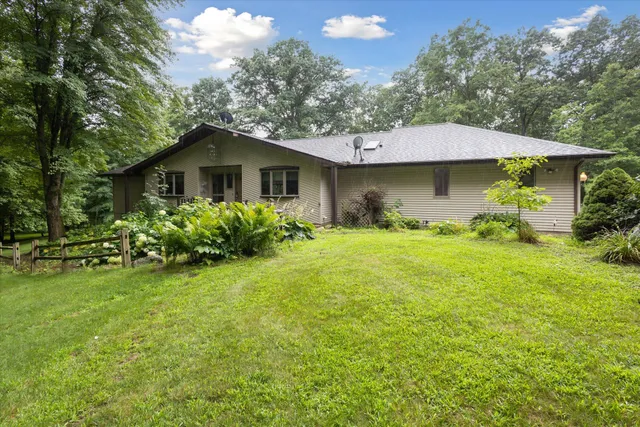 $525,000 | 10660 D Drive South, Ceresco, MI 49033