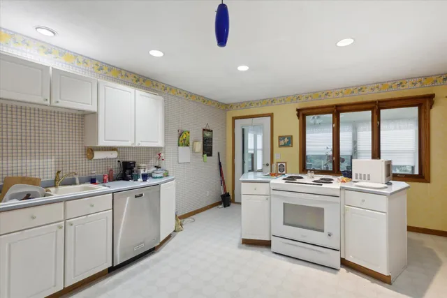 $525,000 | 10660 D Drive South, Ceresco, MI 49033