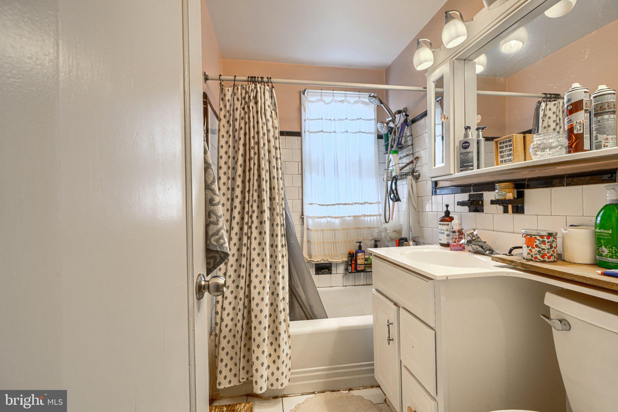 1835 Loch Shiel Road Towson, MD 21286 - Photo 28 of 75 Charming bathroom with vintage flair.