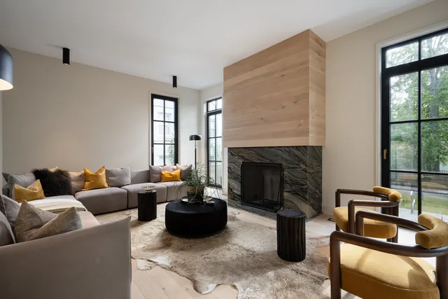 $3,390,000 | 1180 Oak Ridge Drive, Glencoe, IL 60022