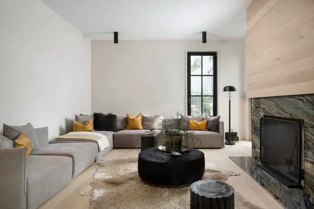 $3,390,000 | 1180 Oak Ridge Drive, Glencoe, IL 60022