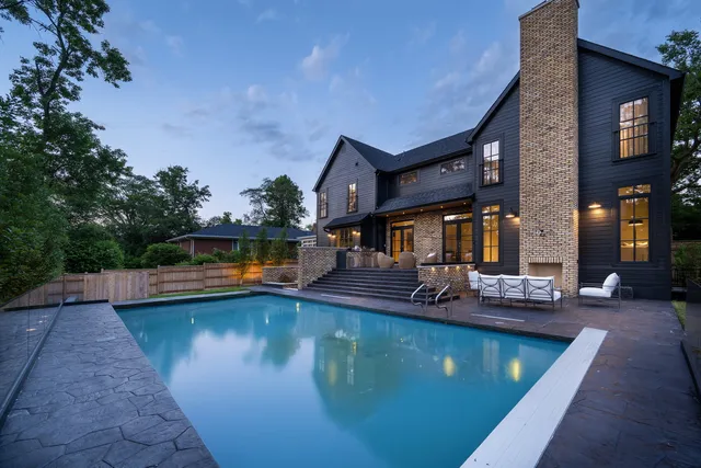 $3,390,000 | 1180 Oak Ridge Drive, Glencoe, IL 60022