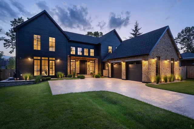 $3,390,000 | 1180 Oak Ridge Drive, Glencoe, IL 60022
