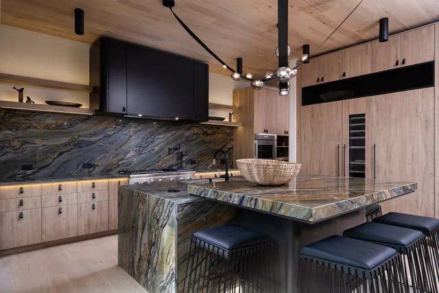 $3,390,000 | 1180 Oak Ridge Drive, Glencoe, IL 60022