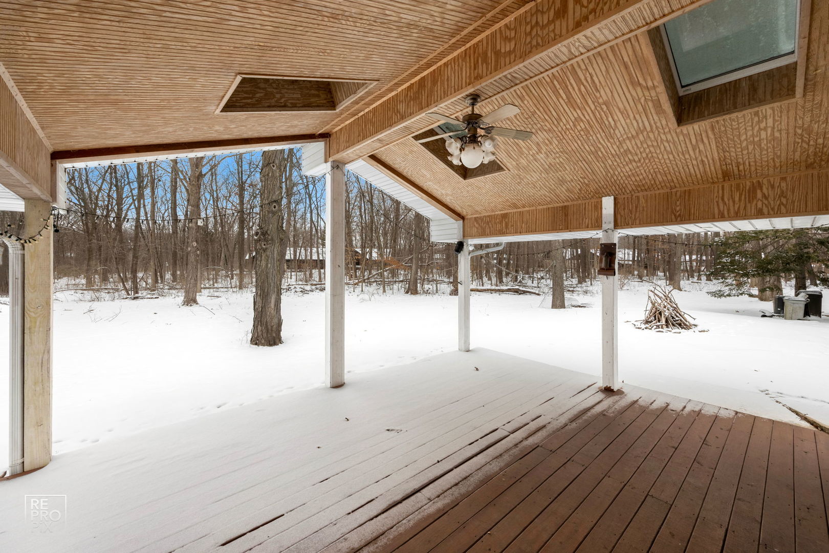 23670 North Elm Road Lincolnshire, IL 60069 - Photo 31 of 36 a view of small space