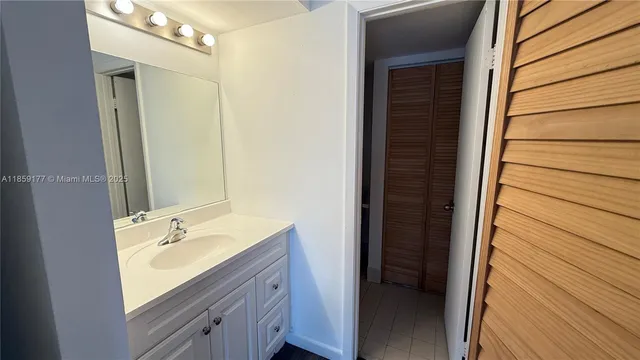 $2,000 | 8560 Southwest 212th Street, Unit 203, Cutler Bay, FL 33189