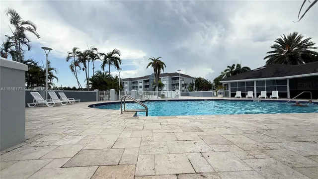 $2,000 | 8560 Southwest 212th Street, Unit 203, Cutler Bay, FL 33189