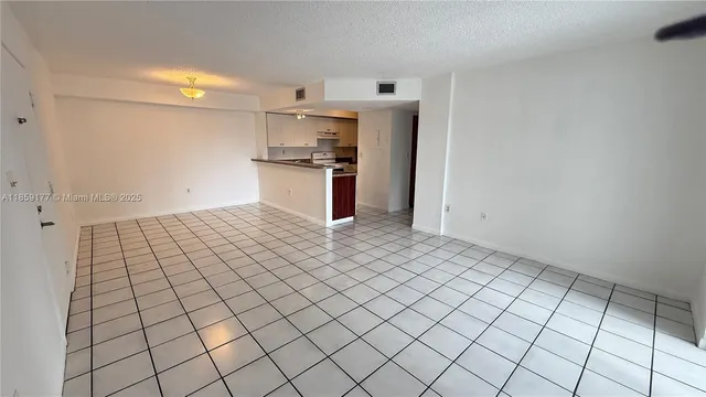 $2,000 | 8560 Southwest 212th Street, Unit 203, Cutler Bay, FL 33189