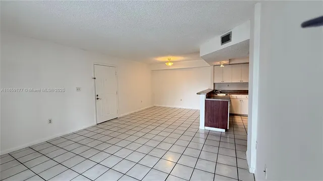 $2,000 | 8560 Southwest 212th Street, Unit 203, Cutler Bay, FL 33189