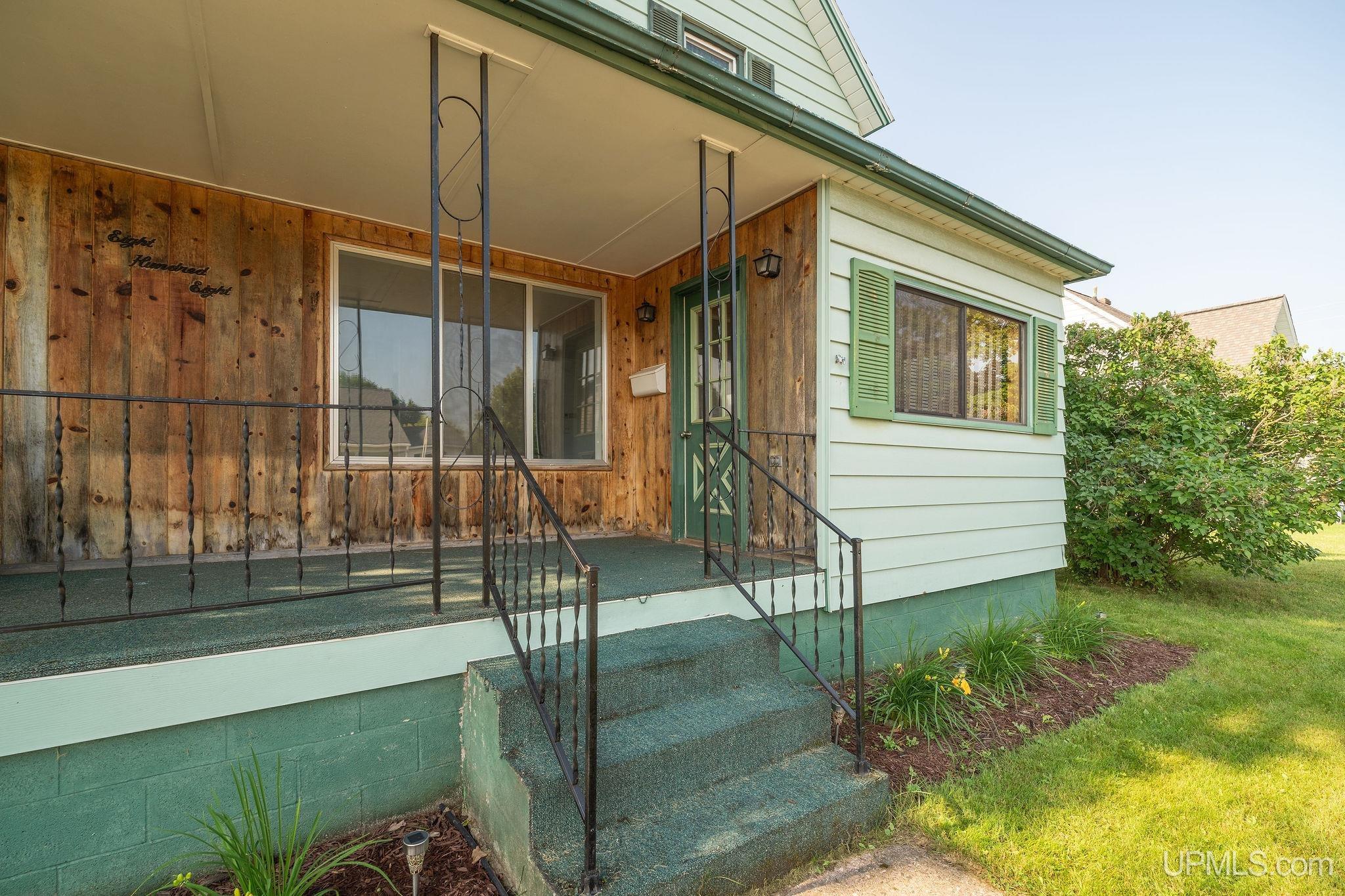 808 Wabash Street Ishpeming, MI 49849 - Photo 3 of 33 Gallery Image 3
