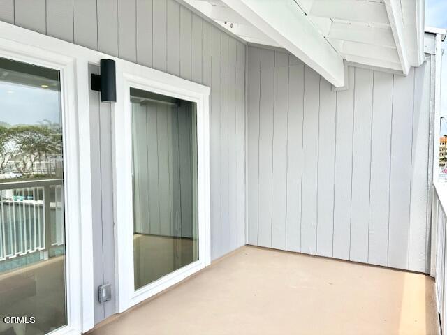4510 Gateshead Bay Oxnard, CA 93035 - Photo 27 of 34 a view of a hallway to a bedroom