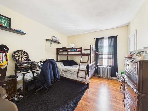 $949,900 | 104-106 Belleville Road, New Bedford, MA 02745