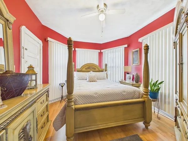 $949,900 | 104-106 Belleville Road, New Bedford, MA 02745