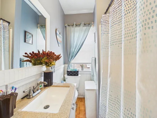 $949,900 | 104-106 Belleville Road, New Bedford, MA 02745