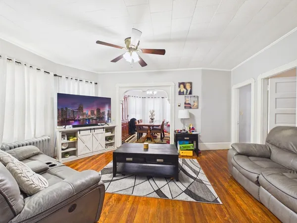 $949,900 | 104-106 Belleville Road, New Bedford, MA 02745