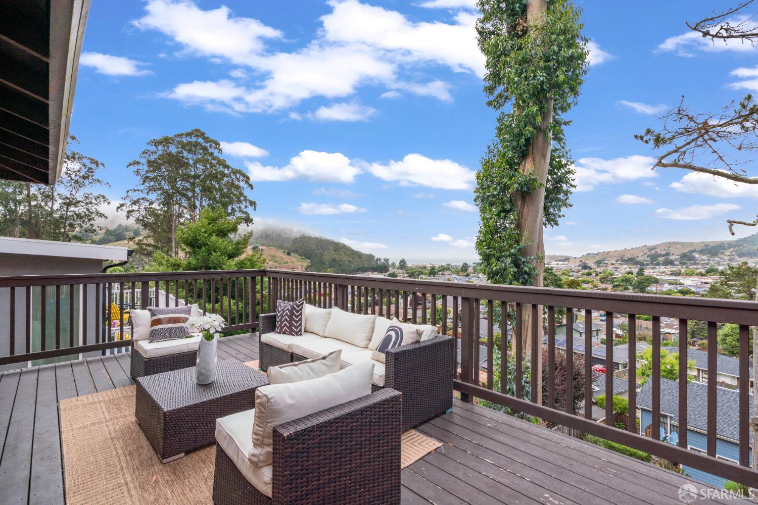 1669 Higgins Way Pacifica, CA 94044 - Photo 18 of 91