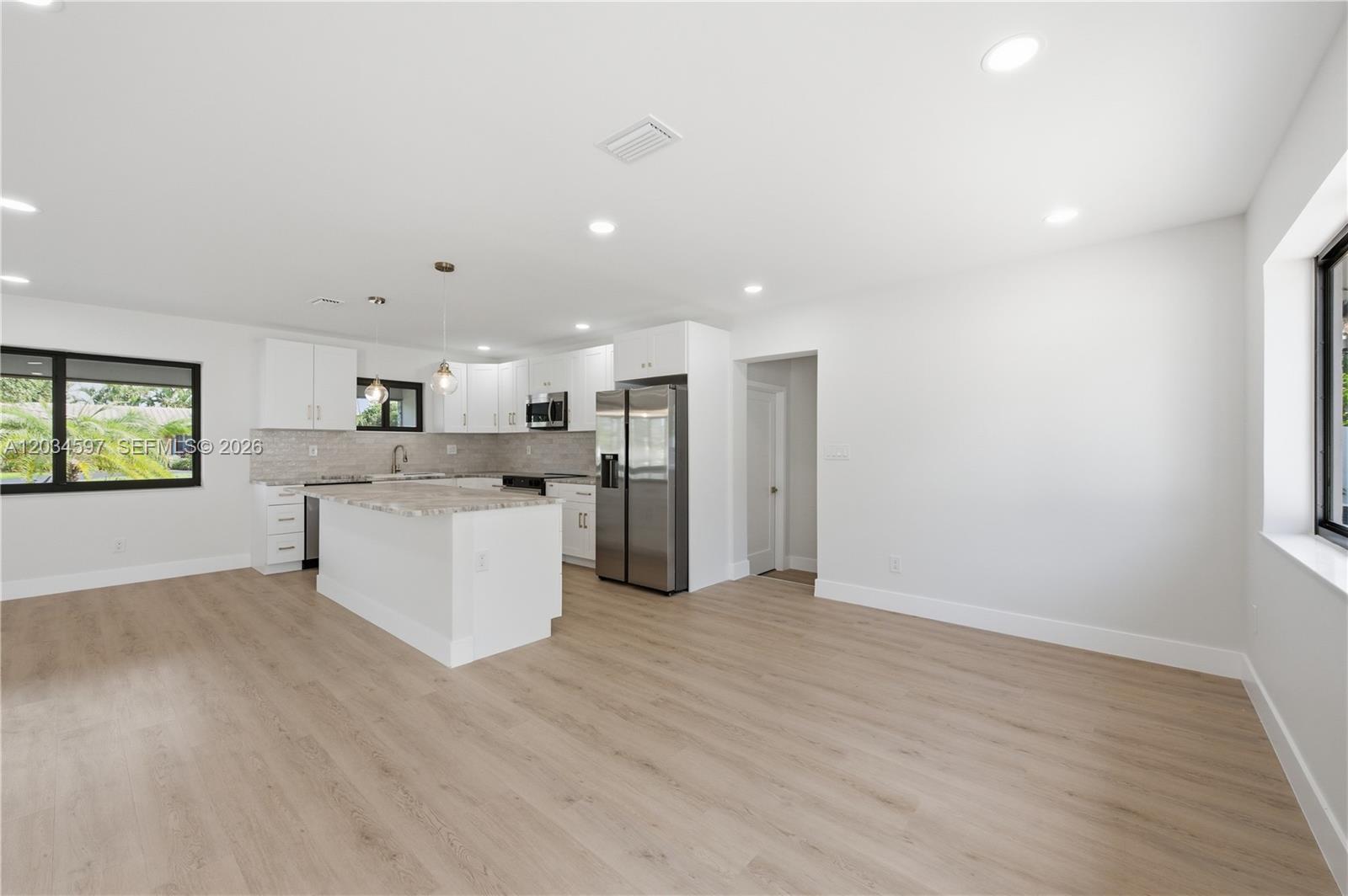2731 Northeast 52nd Street Lighthouse Point, FL 33064 - Photo 15 of 43