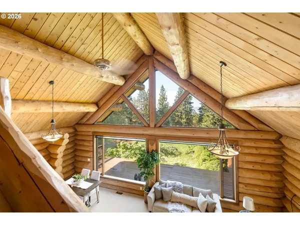 $1,800,000 | 7000 7 Mile Hill Road, The Dalles, OR 97058