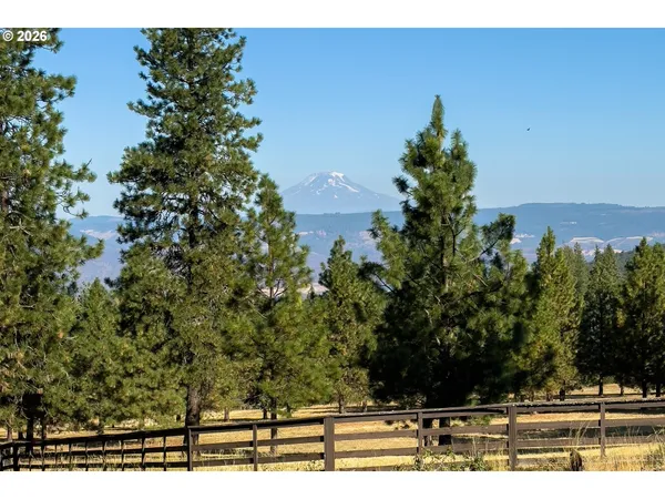 $1,800,000 | 7000 7 Mile Hill Road, The Dalles, OR 97058
