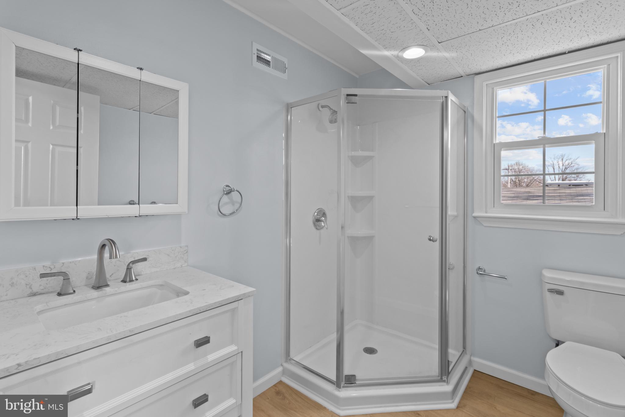 3070 Concord Road Aston, PA 19014 - Photo 14 of 32 Hall bath