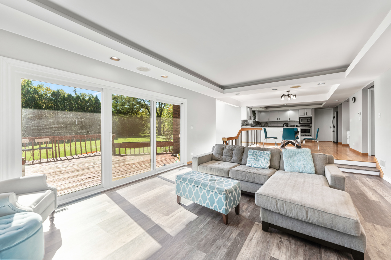 336 Roberts Road Inverness, IL 60010 - Photo 22 of 80 a living room with furniture and a large window