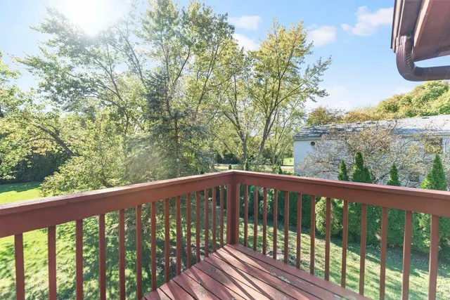 $879,900 | 336 Roberts Road, Inverness, IL 60010