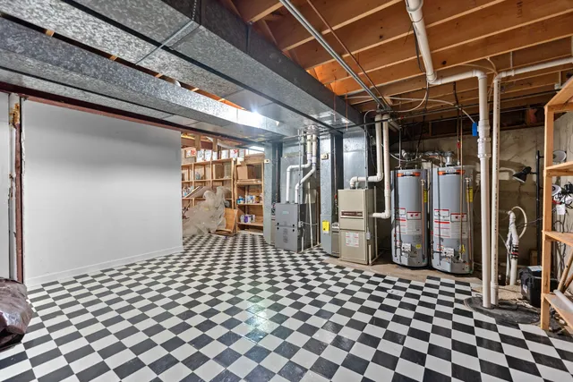 $879,900 | 336 Roberts Road, Inverness, IL 60010