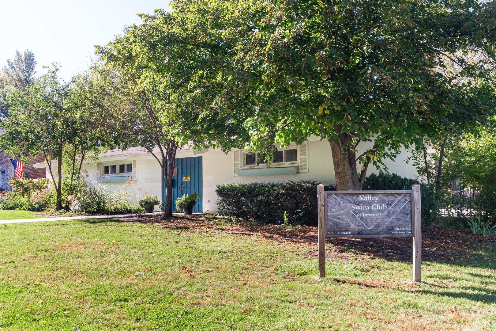 336 Roberts Road Inverness, IL 60010 - Photo 76 of 80 a view of an house with backyard space and tree