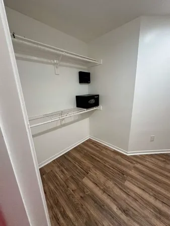 $1,950 | 5718 Straight Way, Houston, TX 77339