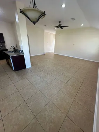 $1,950 | 5718 Straight Way, Houston, TX 77339