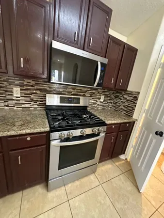 $1,950 | 5718 Straight Way, Houston, TX 77339