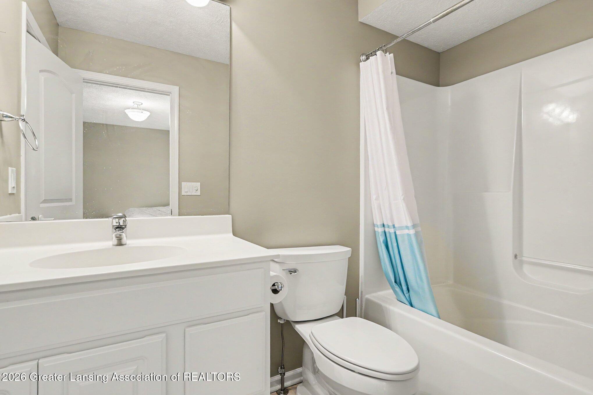 10791 West Jolly Road Lansing, MI 48911 - Photo 37 of 58 027_file_7929
