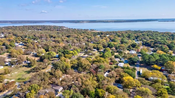 $410,000 | 227 Newcastle, Gordonville, TX 76245